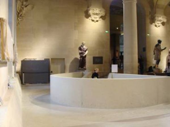 Les sols en béton du Louvre rénovés et polis