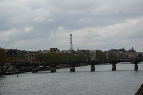 60 tonnes de peinture pour la Tour Eiffel