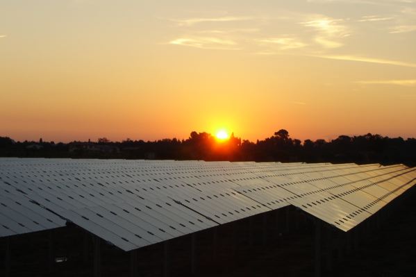 Un site pour des solutions d’équipements solaires
