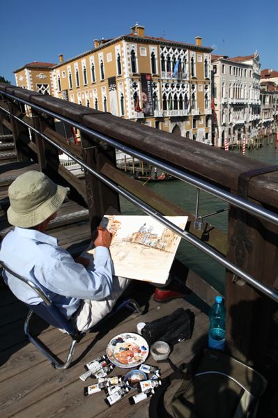 Venise : faut-il remplacer le pont de l’Accademia ou le restaurer ?