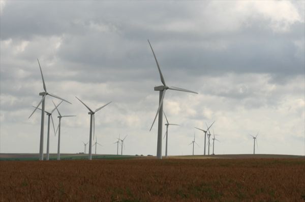 La loi Grenelle 2 a fait entrer les éoliennes terrestres dans le champ des installations classées pour la protection de l’environnement : ICPE
