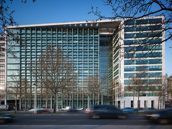 Rénovation « verte » de 32 000 m² de bureaux en front de Seine