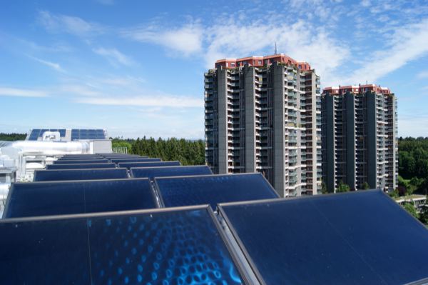 100 000 installations solaires thermiques sur les toits en Suisse