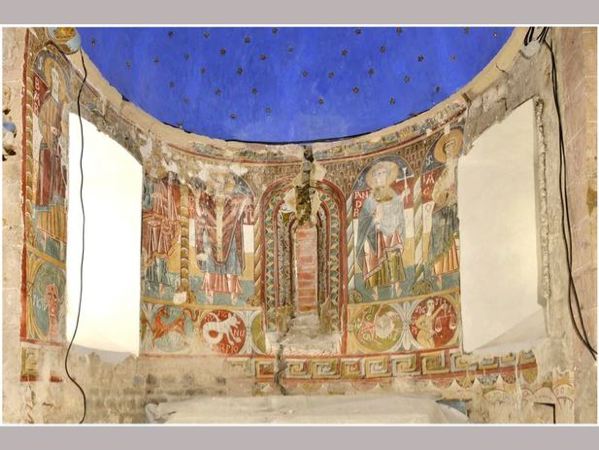 Découverte d’un exceptionnel ensemble de peintures murales romanes en Ariège