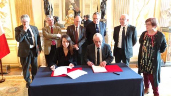Signature de la Convention entre le Ministère de la Culture et l’ANVPAH & VSSP