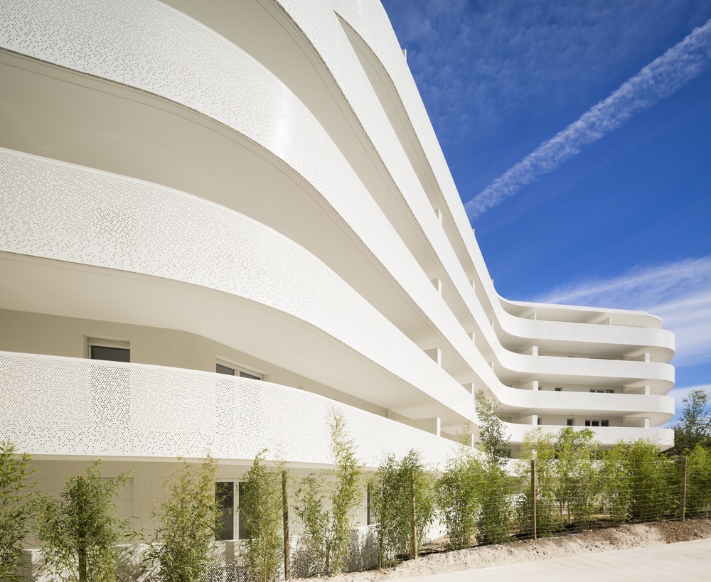 Dualité de traitements architecturaux pour les façades de la Barquière à Marseille