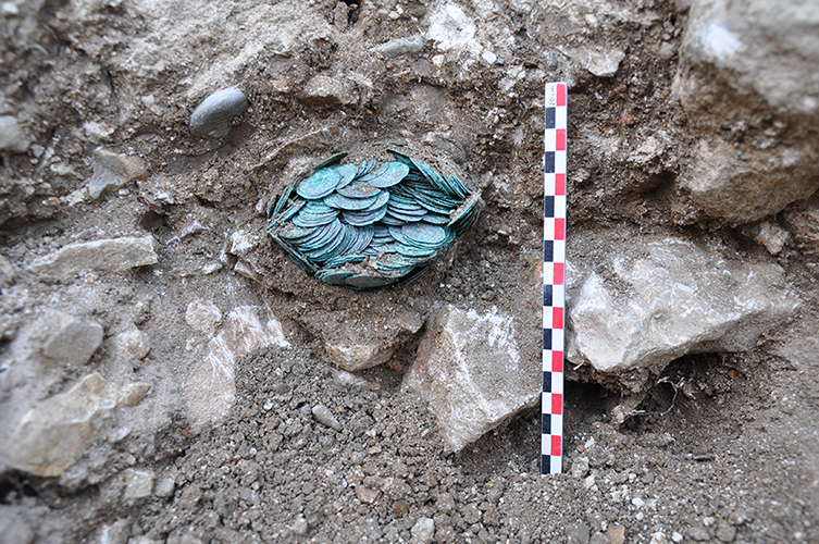 Un trésor médiéval exceptionnel découvert à l’abbaye de Cluny