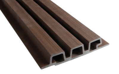 Bardage en bois composite à faux claire-voie