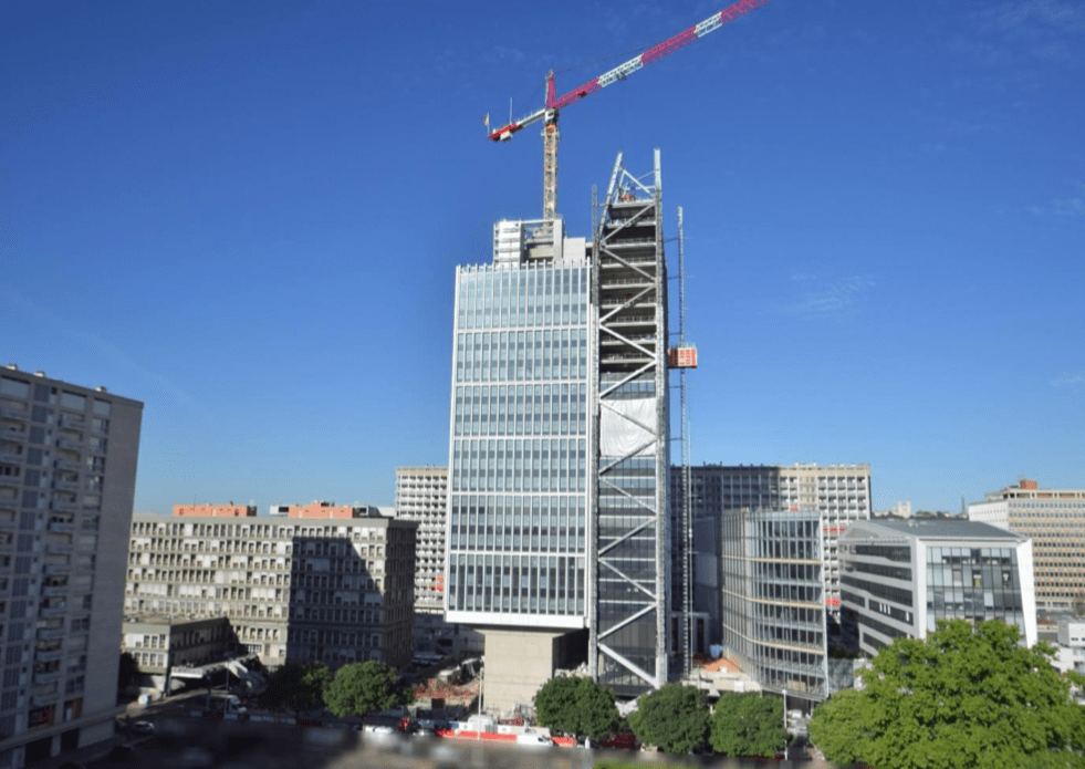 Tour SILEX2 à Lyon : une greffe architecturale en métal