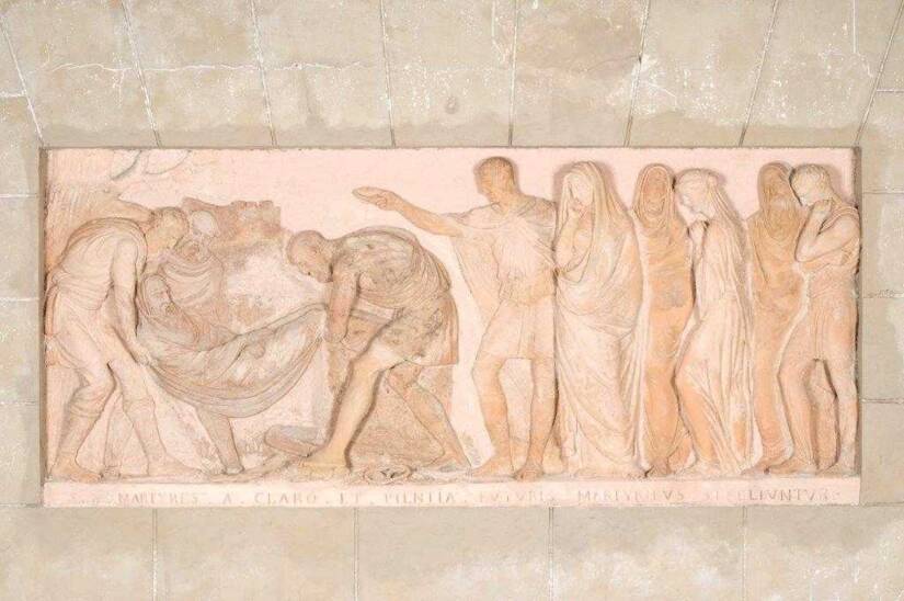 La lente restauration des Bas-reliefs de la Roche-Guyon