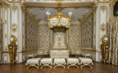 Versailles : la chambre du Roi restituée