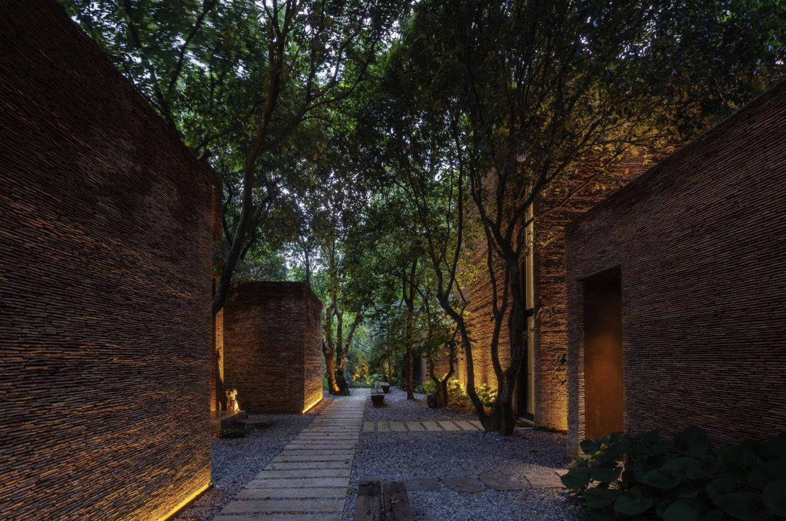 Temple and Musée Đạo Mẫu _ARB Architects ©Trieu Chien