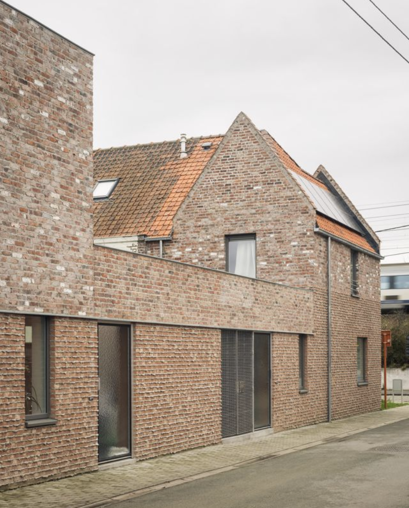 A social and urban infill project in Kortrijk – MAKER ©Stijn Bollaert